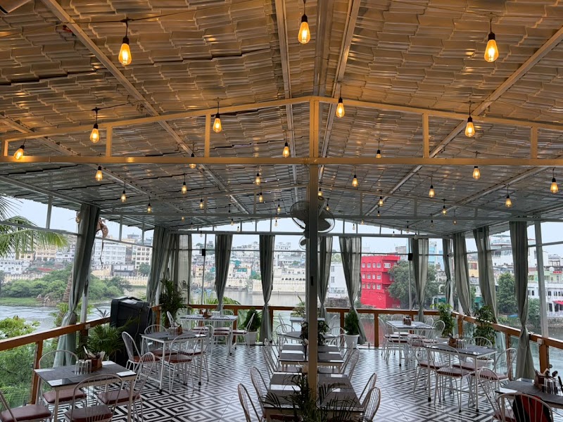 Lake Rasa Restaurant
