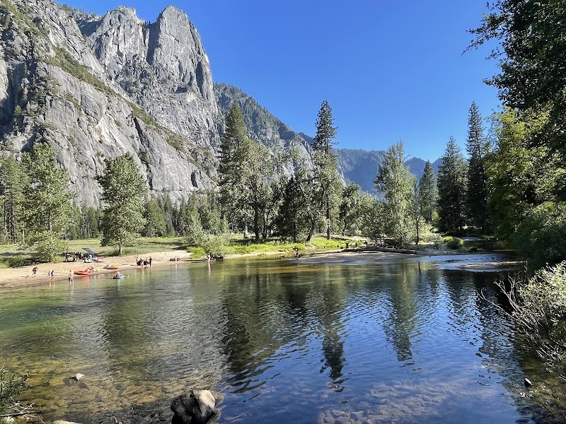 Cook's Meadow Loop Trailhead