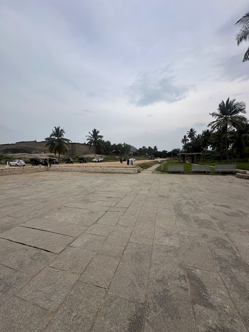 Shree Badavilinga Gudi - Shree Badavilinga Gudi, 8FH5+PJG, Hampi, Krishnapura, Karnataka 583239, India