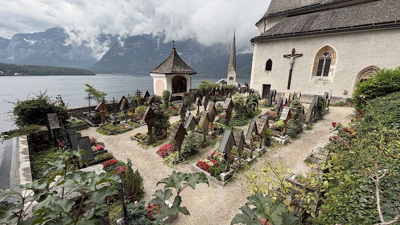 Hallstatt Charnel House - Hallstatt Charnel House Friedhof 164, 4830 Hallstatt, Austria