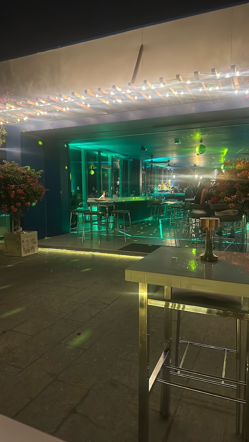 Altitude Rooftop Bar & Lounge - Altitude Rooftop Bar & Lounge, Tầng 28, Sheraton Nha Trang Hotel & Spa, 26-28 Trần Phú, Nha Trang, Khánh Hòa 650000, Vietnam