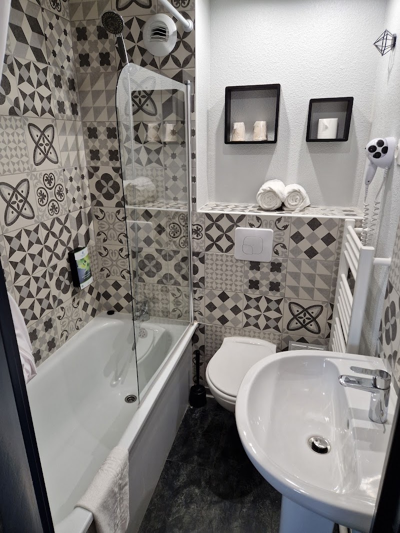 Sure Hotel by Bestwestern Calais Coquelles Tunnel S/ Manche - Sure Hotel by Bestwestern Calais Coquelles Tunnel S/ Manche 2 Rue de Bergnieulles, 62231 Coquelles, France