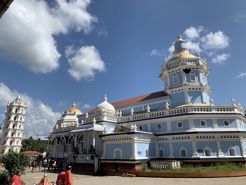 Shree Mangesh temple - Shree Mangesh temple 240, Dinanath Mangeshkar Rd, Mangeshi village, Mardol, Priol, Goa 403404, India
