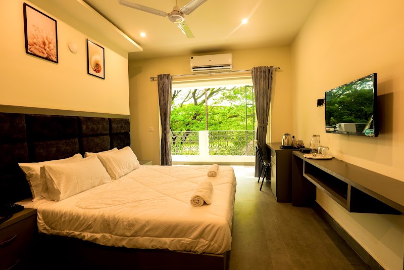 Coastal Pearl Hotel Miramar Panaji - Coastal Pearl Hotel Miramar Panaji house No, Dukes Villa, 13/394/2, near Ajit Kamat Hospital, Miramar, Panaji, Goa 403001, India