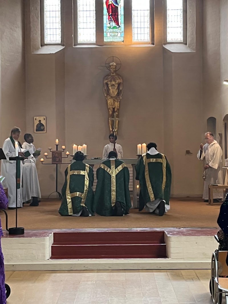 St Christopher's Church, Walworth - St Christopher's Church, Walworth, 80 Tatum St, London SE17 1QR, UK