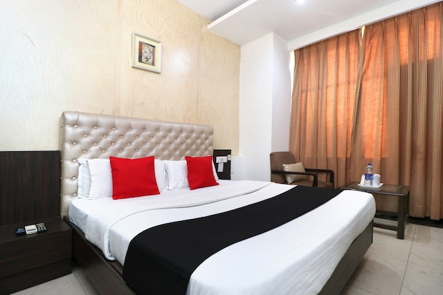 Capital O 925 Hotel Central Park 17 - Capital O 925 Hotel Central Park 17, SCO 10-11-12, Sector 17A, 17A, Sector 17, Chandigarh, 160017, India