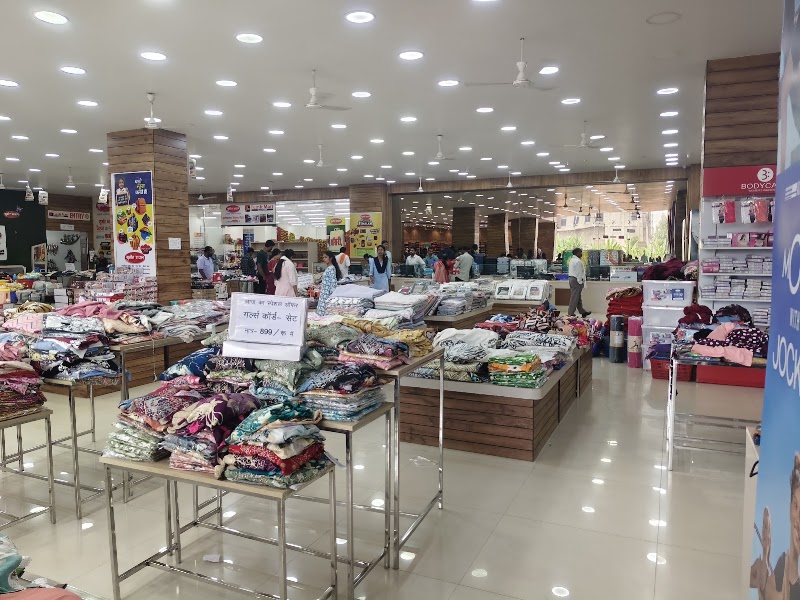 Sumeet Bazaar Dhamtari Chhattisgarh - Sumeet Bazaar Dhamtari Chhattisgarh, Gangrel Dam Rd, opp. amar fules, near Amaltas Puram, Dhamtari, Chhattisgarh 493773, India