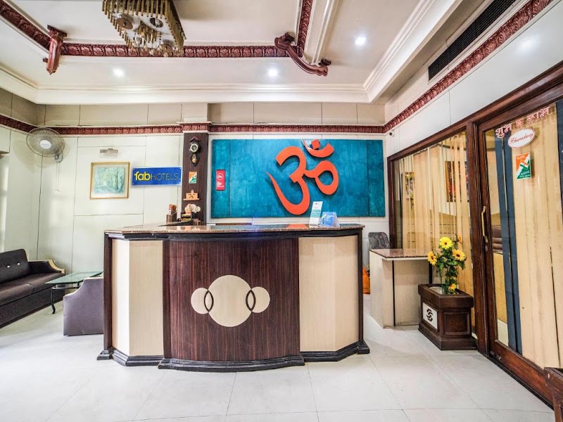 Hotel Santoor - Hotel Santoor 158, near Gita Bhawan Square, Kanchan Bagh, Indore, Madhya Pradesh 452001, India