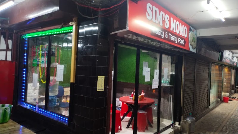 SIM'S MOMO
