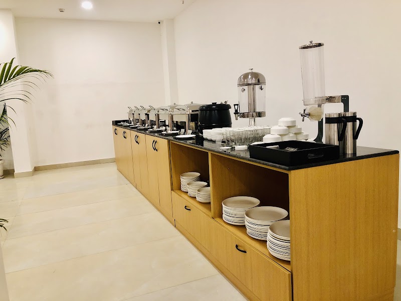 Hotel 91 Lite - Hotel 91 Lite 818P, Gurugram Rd, Vikas Nagar, Sector 9, Gurugram, Haryana 122001, India