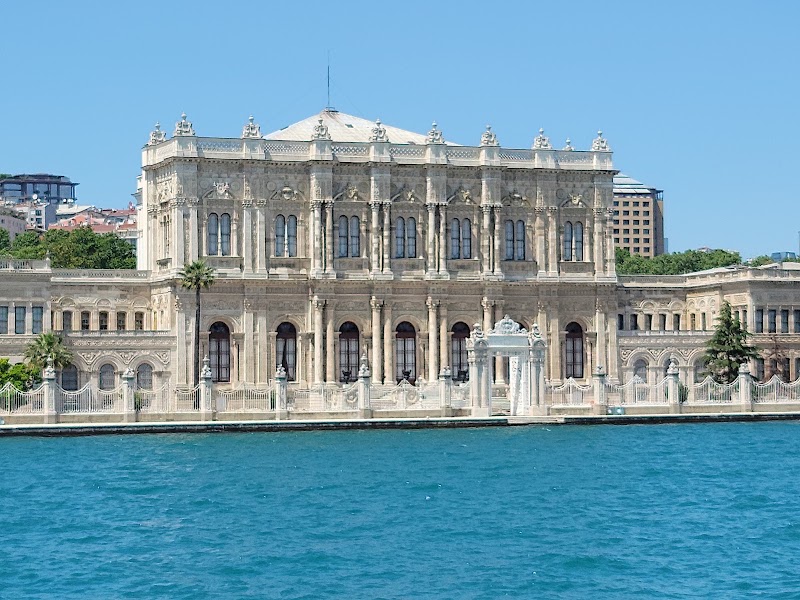 Dolmabahçe Palace - Dolmabahçe Palace, Vişnezade, Dolmabahçe Cd., 34357 Beşiktaş/İstanbul, Türkiye
