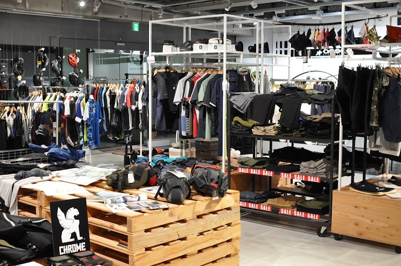 TOKYO WHEELS Osaka - TOKYO WHEELS Osaka, Japan, 〒550-0005 Osaka, Nishi Ward, Nishihonmachi, 1-chōme−2−１ ＡＸＩＳ本町ビル 1F TOKYO WHEELS 大阪店