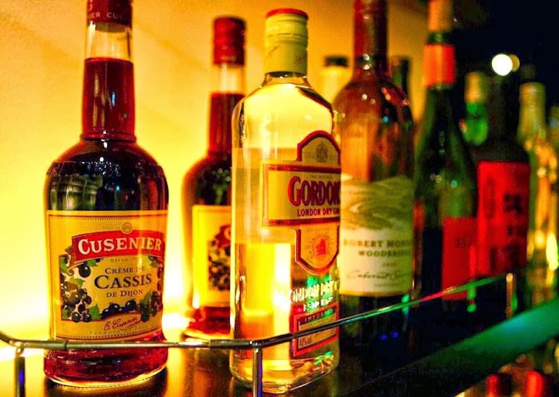 MUSIC BAR ROCKAHOLIC Shibuya - MUSIC BAR ROCKAHOLIC Shibuya Japan, 〒150-0042 Tokyo, Shibuya, Udagawachō, 11−１ 柳 光 ビル 別館 B1