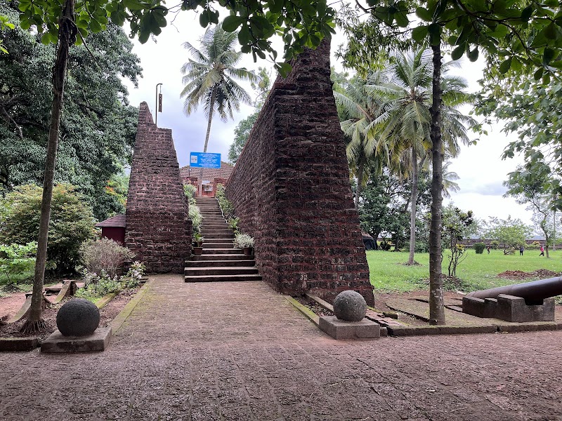 St. Angelo Fort Kannur - St. Angelo Fort Kannur, Near, V93C+MPF, Ft Walkway, Kannur Cantonment Area, Burnacherry, Kannur, Keralam 670017, India
