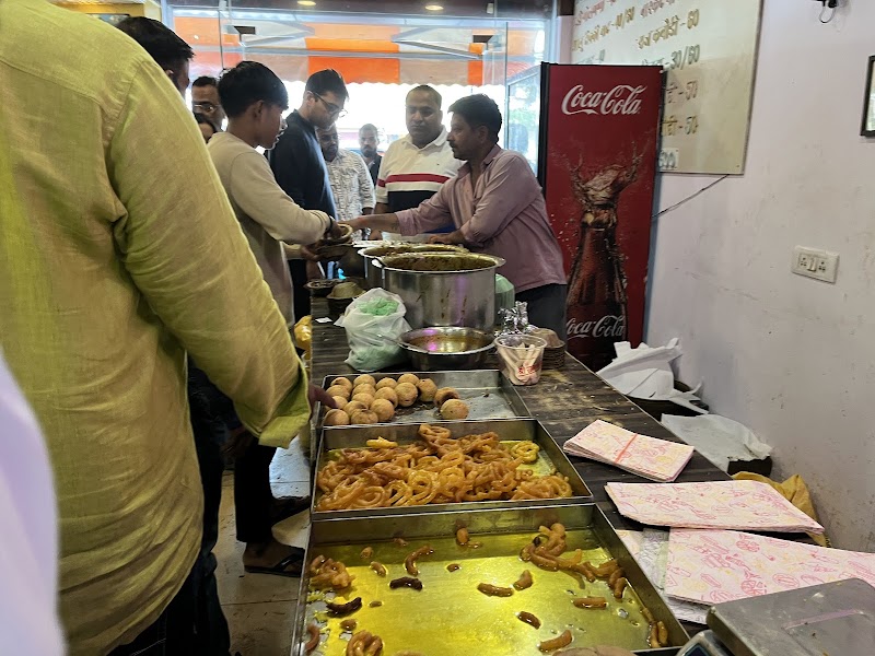 Shree Shree Ram Bhandar - Shree Shree Ram Bhandar, C.K. 16/48, Thatheri Bazar, Ghasi Tola, Varanasi, Uttar Pradesh 221001, India