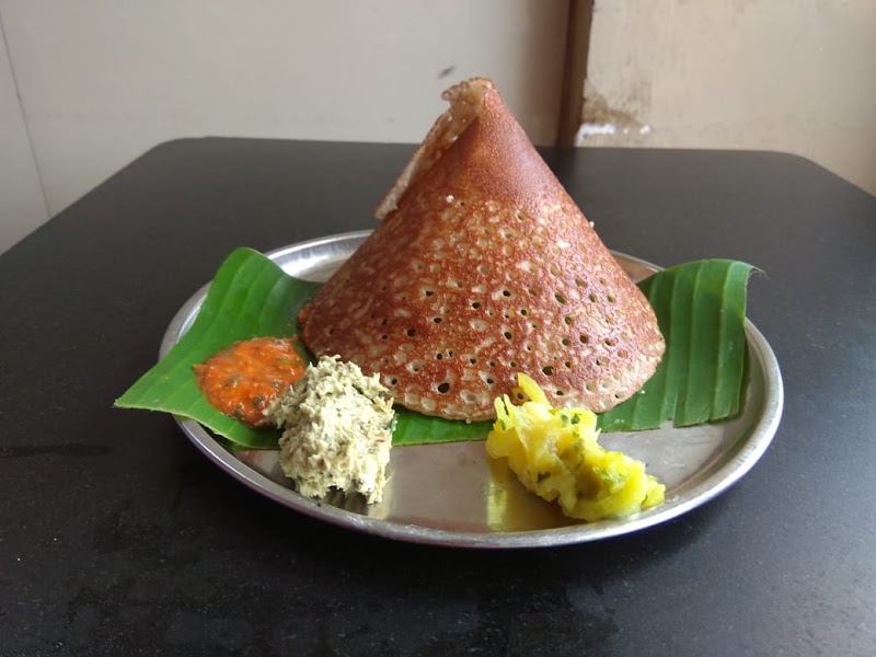 Aradhya Benne Dose - Aradhya Benne Dose, KR Road (jagaloor road), Church Complex, Near LIC office, near Shanti talkies, Mandipet, Doggalli, Davangere, Karnataka 577001, India