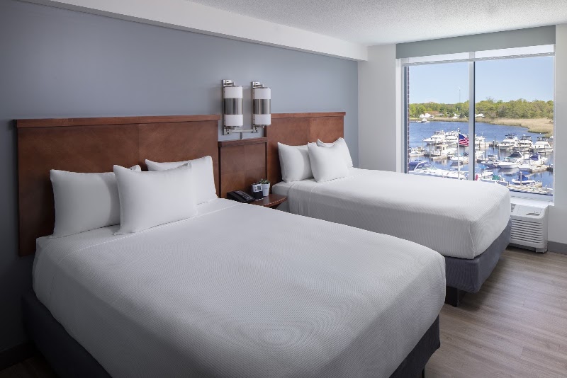Hyatt Place Long Island/East End - Hyatt Place Long Island/East End 451 E Main St, Riverhead, NY 11901, USA