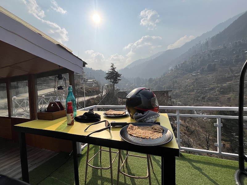 Pineroots Cafe - Pineroots Cafe Pineroots Cafe, 224/1, Po, Sar, Jibhi, Himachal Pradesh 175123, India