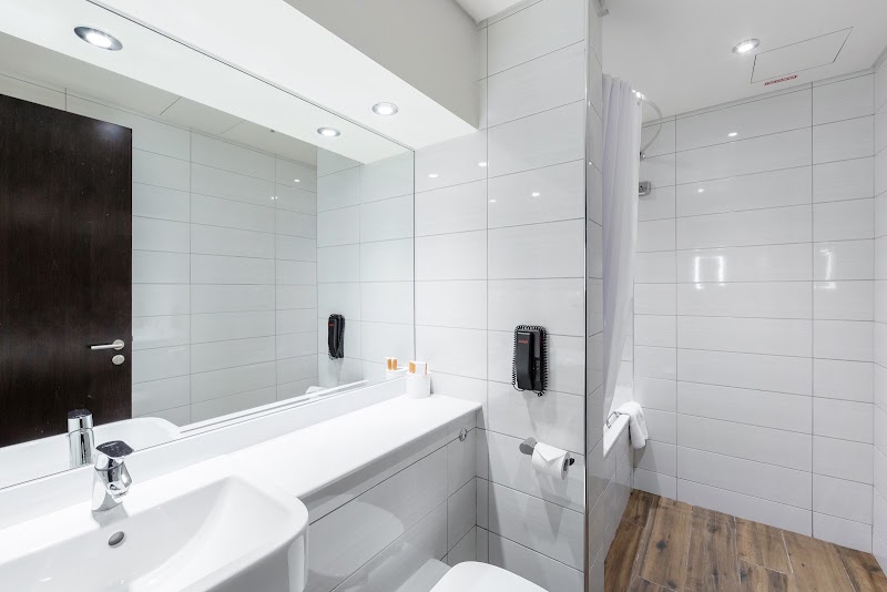 Premier Inn Doha Airport Hotel - Premier Inn Doha Airport Hotel, Saeed Bin Al Aas St، C Ring Rd, Doha, Qatar