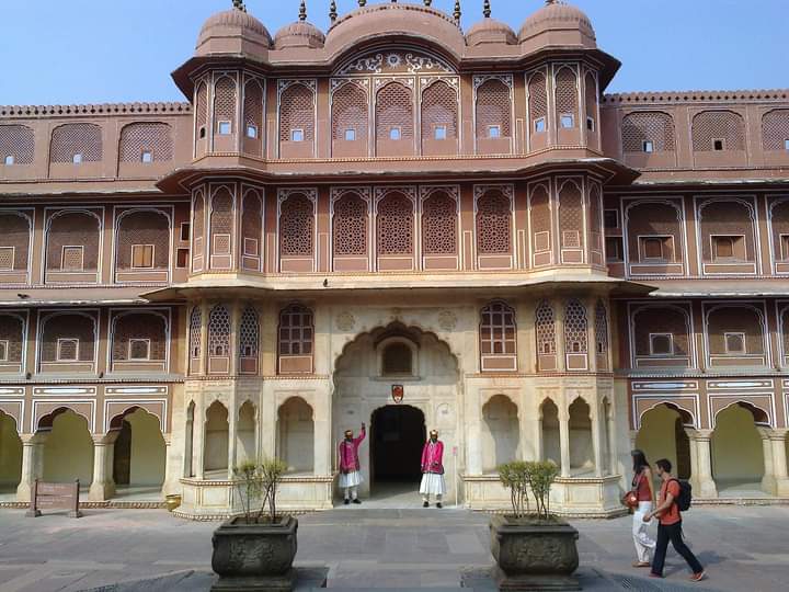 Maharaja Sawai Man Singh II Museum - Maharaja Sawai Man Singh II Museum The City Palace, 221, Tripolia Bazar Road, Gangori Bazaar, J.D.A. Market, Kanwar Nagar, Gangori Bazaar, J.D.A. Market, Brahampuri, Jaipur, Jaipur Nagar Nigam Area, Rajasthan 302002, India