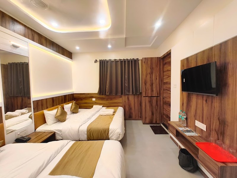 HOTEL VISTARA - HOTEL VISTARA Green park, 94, Indore - Ujjain Rd, near golden petrol pump, Keshav Nagar, Ujjain, Sawara Khedi, Madhya Pradesh 456006, India