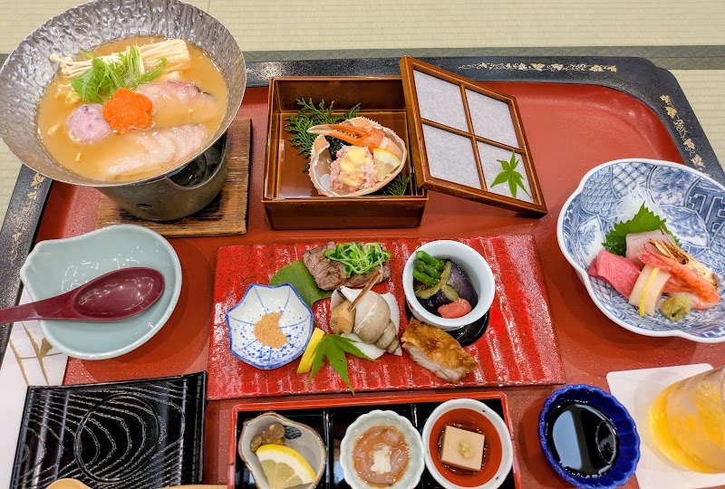 Kaike Grand Hotel Tensui - Kaike Grand Hotel Tensui, 4-chōme-18-45 Kaikeonsen, Yonago, Tottori 683-0001, Japan