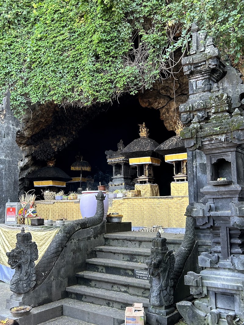 Goa Lawah Temple - Goa Lawah Temple, Jl. Raya Goa Lawah, Pesinggahan, Kec. Dawan, Kabupaten Klungkung, Bali 80761, Indonesia