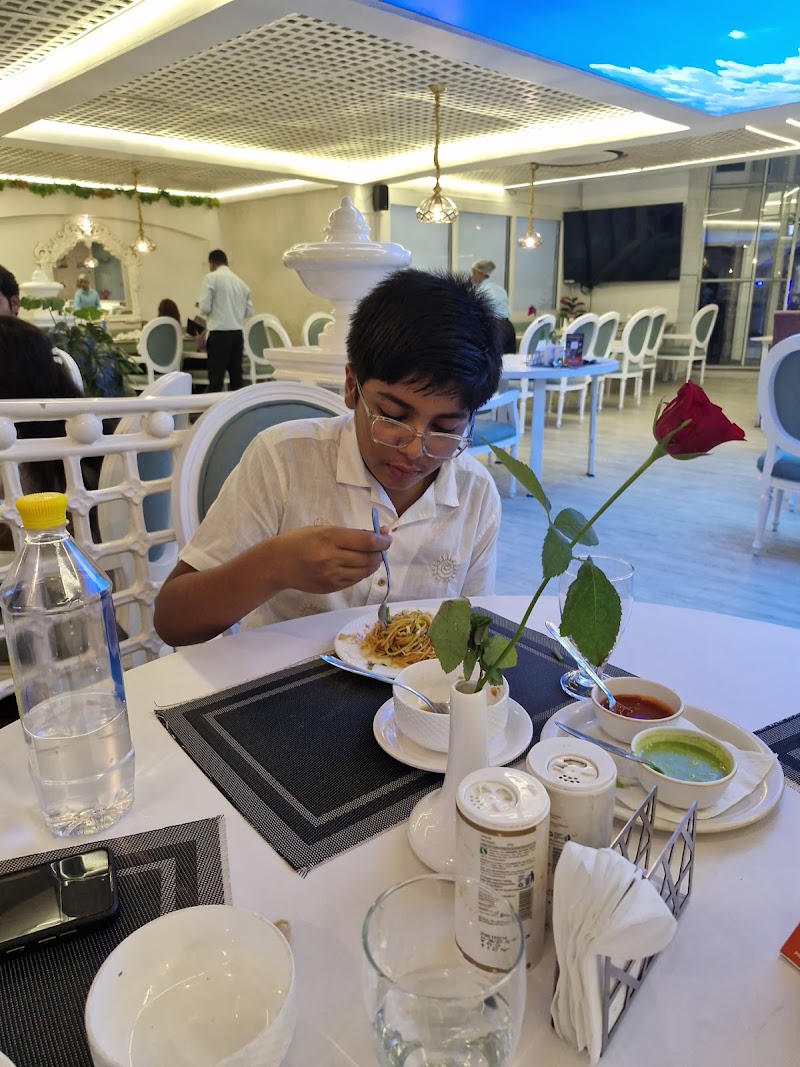 Alpine Veg Restaurant (Fine Dine) - Alpine Veg Restaurant (Fine Dine) 35G4+P3H, Telephone Exchange Rd, Telipara, Chhattisgarh 495001, India