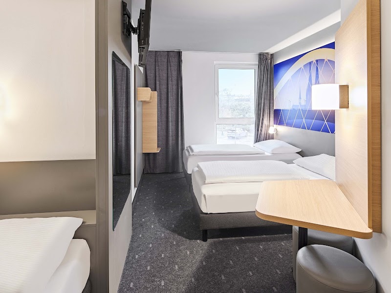 B&B HOTEL Köln-Messe - B&B HOTEL Köln-Messe Gummersbacher Str. 6, 50679 Köln, Germany
