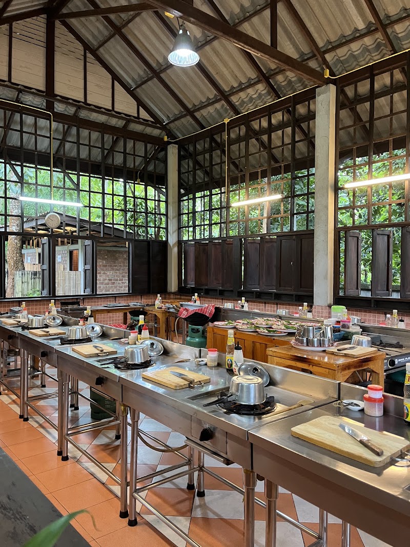 Thai Farm Cooking School - Thai Farm Cooking School 38 Mun Mueang Rd, Tambon Si Phum, Amphoe Mueang Chiang Mai, Chang Wat Chiang Mai 50300, Thailand