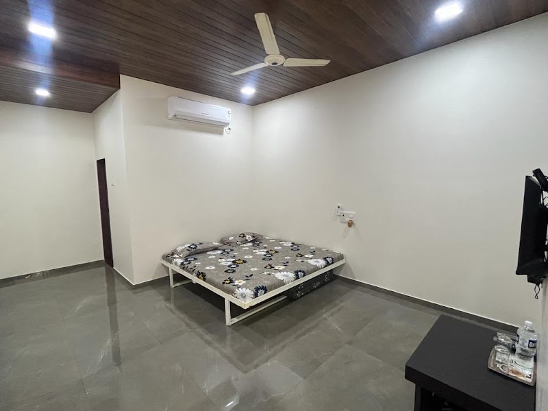 Ruby stone cottage - Ruby stone cottage At-Post-Varsoli, near I.E.S.School, Khandalkar Ali, Varsoli Koliwada, Varasoli, Maharashtra 402201, India