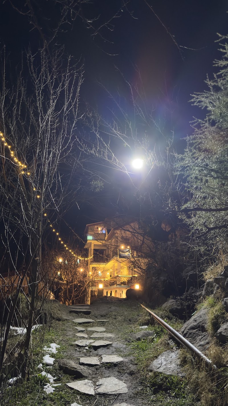 La Hostelgia - La Hostelgia near, Clubhouse Rd, Old Manali, Manali, Himachal Pradesh 175131, India