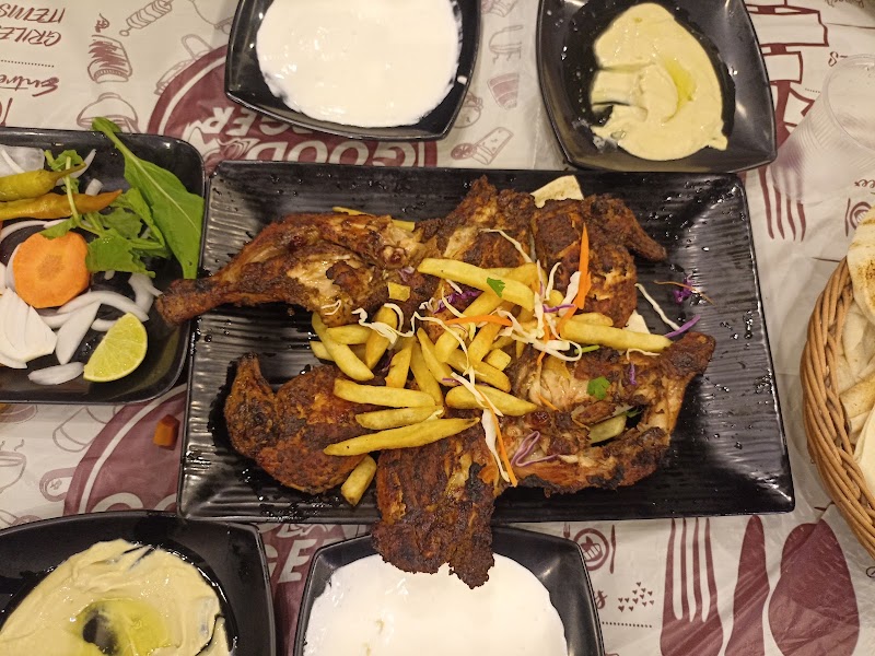 Good burger cafetera and restaurant musafah 10 - Good burger cafetera and restaurant musafah 10 sanaya - 10 Building - 53 شارع ١٠ - near Al Tayeb Fresh Market - مصفح - مصفح 10 - أبو ظبي - United Arab Emirates