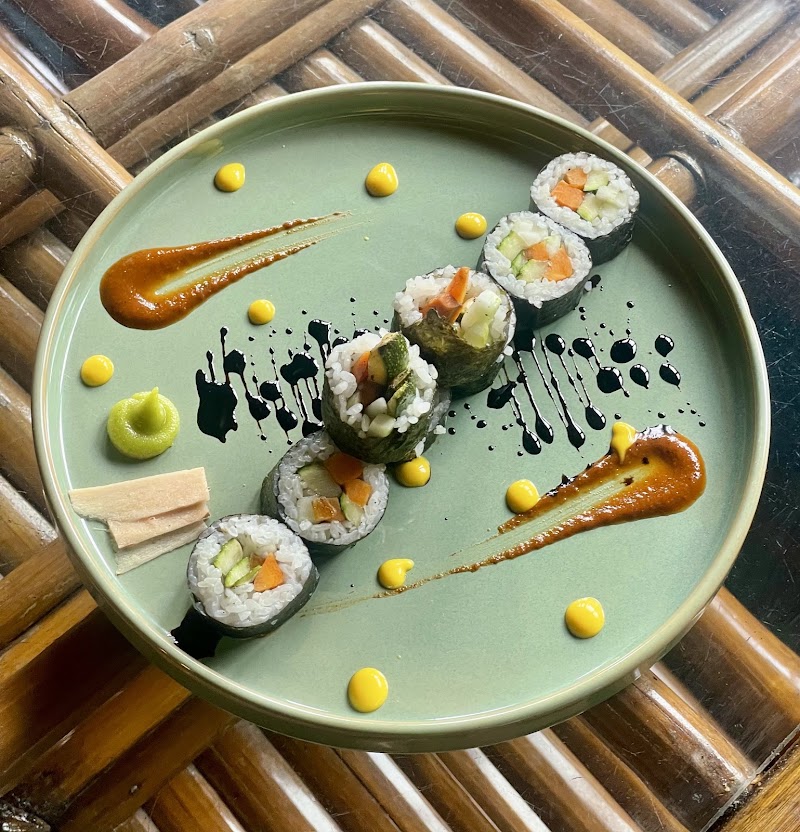 𝗧𝗵𝗲 𝗟𝗮𝘇𝘆 𝗗𝗼𝗴 | Best Restaurant in Manali | Bar & Grill on Manu Temple Road