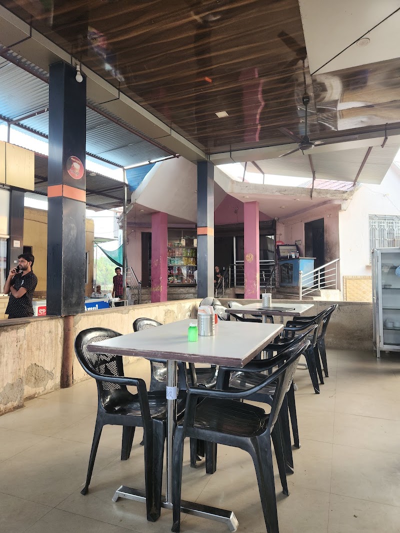 Hotel Highway King Agra Road Kandoli - Hotel Highway King Agra Road Kandoli, N.H.21 Kandoli, Dausa, Rajasthan 303501, India
