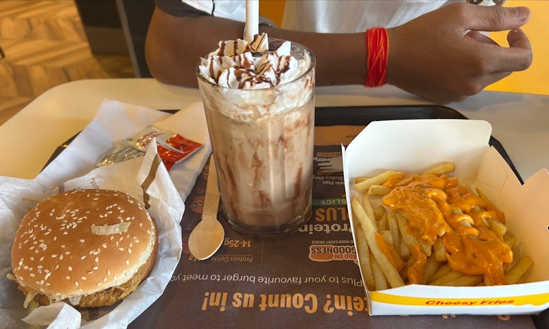 Mcdonald's - Mcdonald's, Surya Treasure Island Mall, Junwani Rd, near Apollo Hospital, Smriti Nagar, Bhilai, Surya Vihar, Chhattisgarh 490020, India