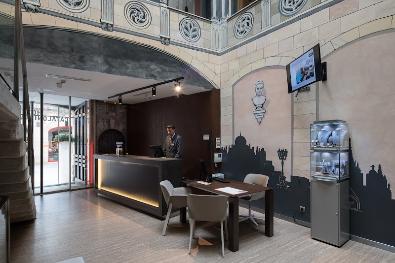 Hotel Catalonia Catedral - Hotel Catalonia Catedral Carrer dels Arcs, 10, Ciutat Vella, 08002 Barcelona, Spain