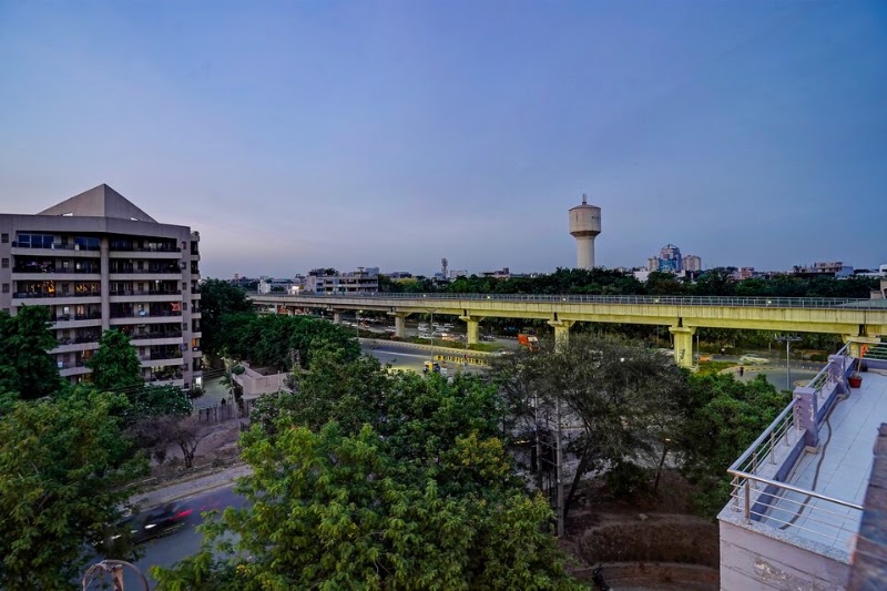 Townhouse Oak Golf Course Road - Townhouse Oak Golf Course Road Plot 2p, Sector 27, Urban Estate, Gurgaon Rapid Metro Phase 1 Station, Gurgaon Hotel, Metro Station, near Phase 1, Sector 27, Gurugram, Haryana 122009, India