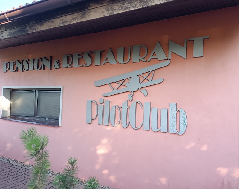 Restaurace-Penzion U Pilota - Restaurace-Penzion U Pilota, Na Hlavní silnici 171, 252 68 Kněževes-Středokluky, Czechia