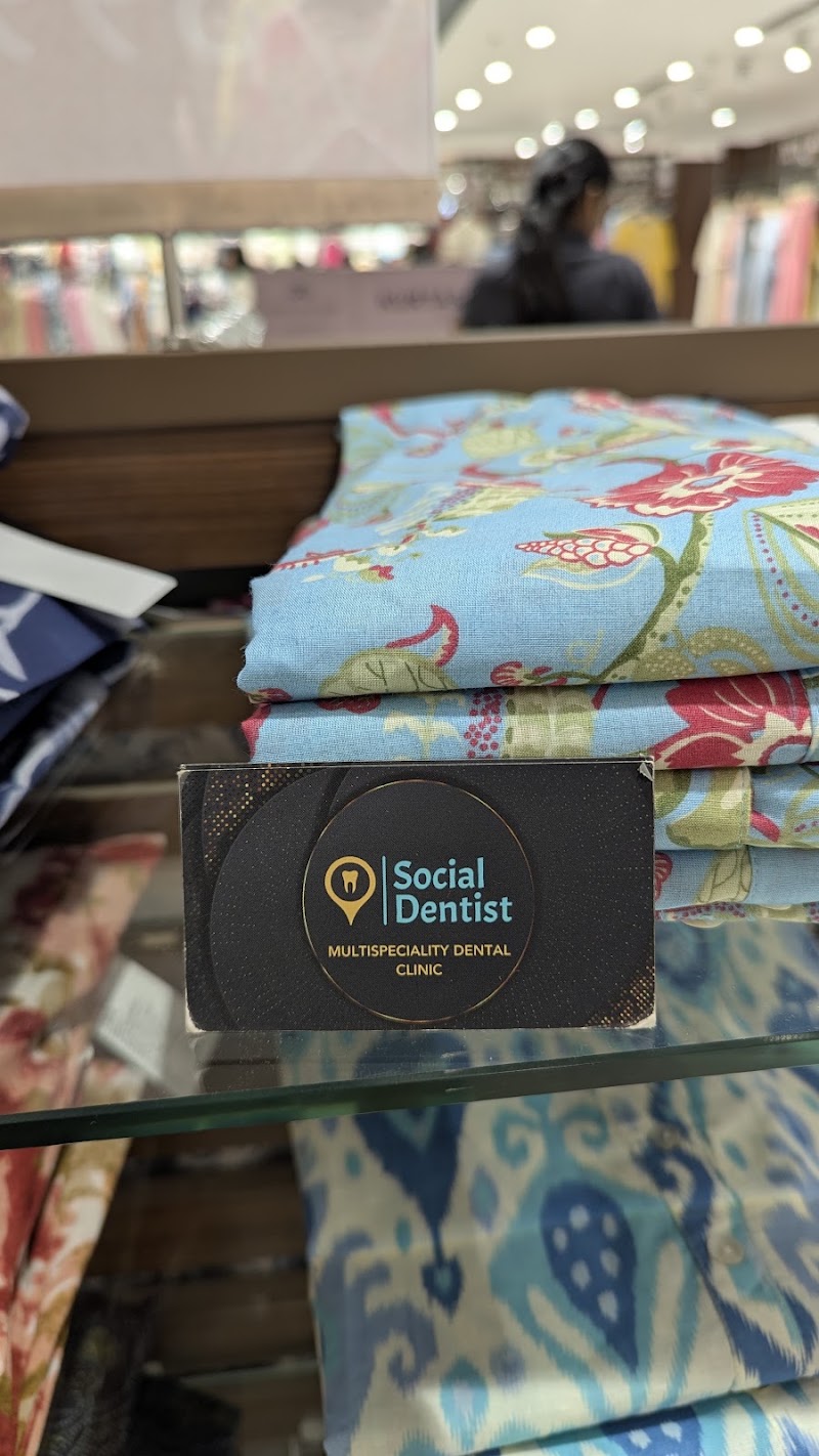 Max - Max 1st & 2nd Floor, Pebbles Mall, Revenue Estate of Ajronda, Unit No 9, near Metro Station Bata Chowk, Sector 12, Faridabad, Haryana 121007, India