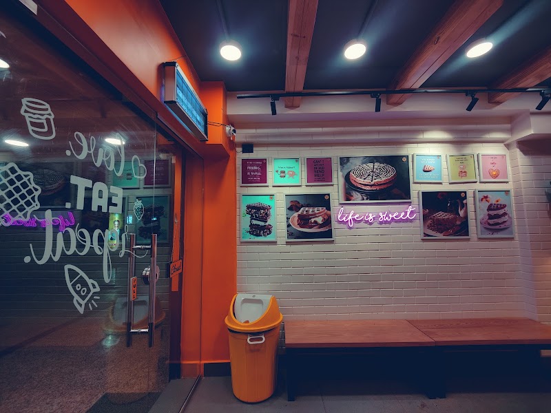 The Belgian Waffle Co - The Belgian Waffle Co, Shop No. 104, CHPL Dream Homes, Junwani, Block J, Bhilai, Chhattisgarh 490020, India