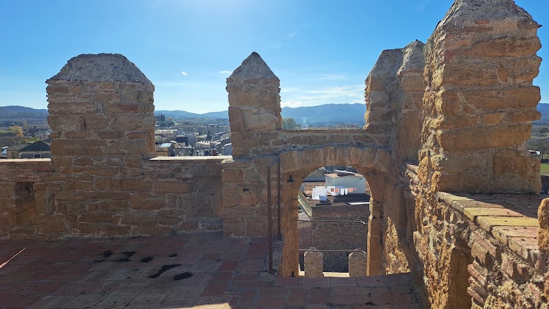 Castell Palau de la Bisbal d’Empordà - Castell Palau de la Bisbal d’Empordà Plaça del Castell, 17100 La Bisbal d'Empordà, Girona, Spain