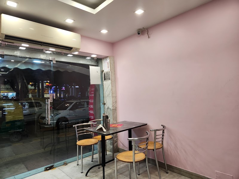 Tewari Brothers - Tewari Brothers, 73, Municipal Market, Connaught Cir, Connaught Lane, Connaught Place, New Delhi, Delhi 110001, India