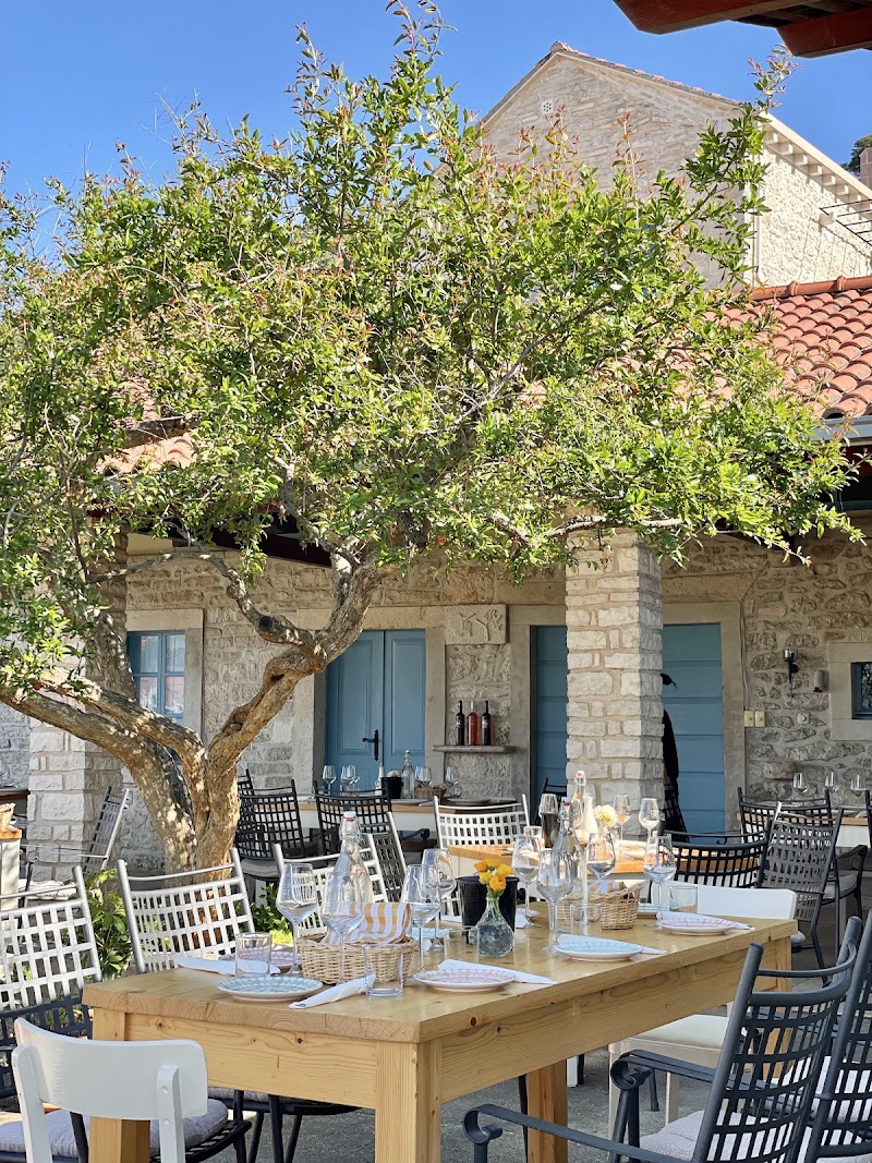 Vitis Winery - Vitis Winery, Lumbarda 474, 20263, Lumbarda, Croatia