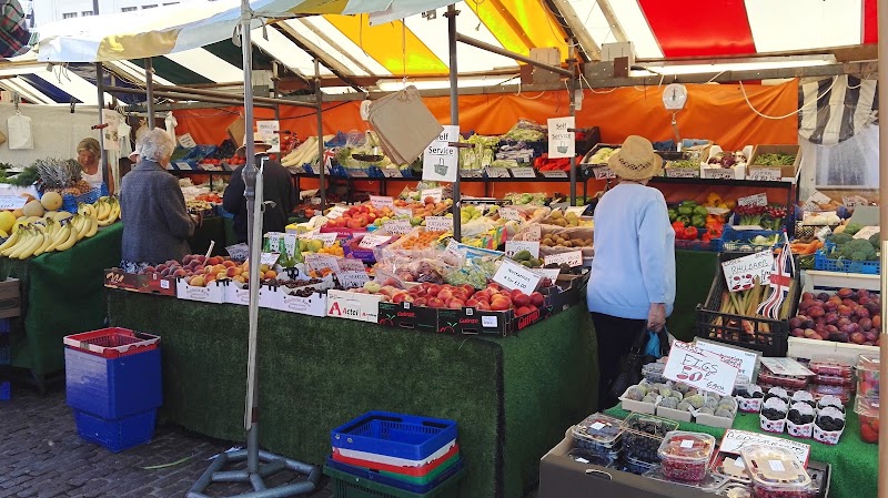 Cambridge Market Square - Cambridge Market Square Market Hill, Cambridge CB1 0SS, UK