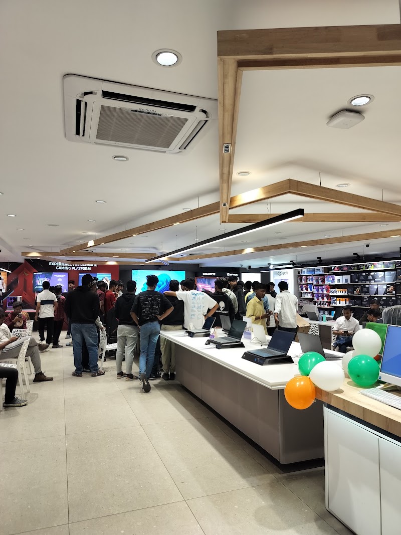 Vishal Computech Pvt Ltd. | SR Arcade - Vishal Computech Pvt Ltd. | SR Arcade, Showroom No 2, Ground Floor, SR Arcade, Park Ln, opposite Chenoy Trade Center, Kalasiguda, Hyderabad, Secunderabad, Telangana 500003, India