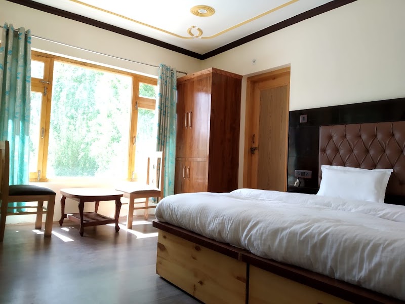 Hotel Mountain Retreat - Hotel Mountain Retreat, near Shanti Stupa Road, Yurtung, Leh, 194101