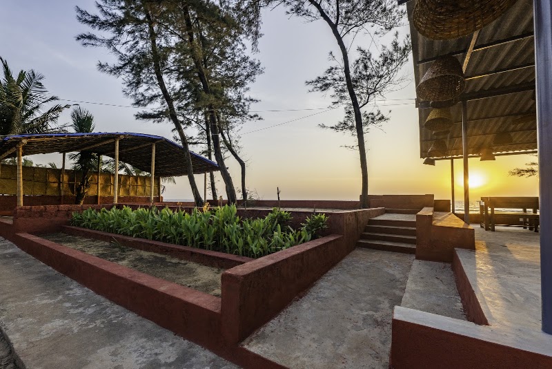 Famstel Gokarna - Beach Stay