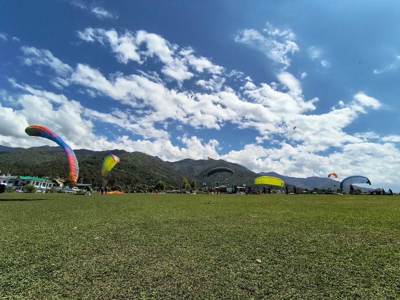 Landing zone field - Landing zone field, 2PV5+2GX, Landing Road, Bir, Suja, Himachal Pradesh 176077, India