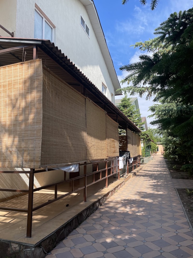 Гостевой дом Sun house Чолпон-Ата - Гостевой дом Sun house Чолпон-Ата, Аллея Айтматова 5а/2 Чолпон Ата, Cholpon-Ata 722125, Kyrgyzstan